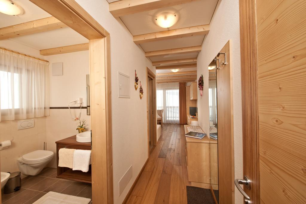 Ciasa Sunara Calfosch Chambre photo